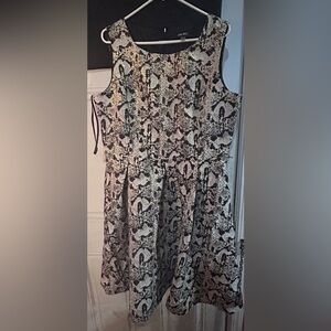 Nine West Gold, White, and Black Dress